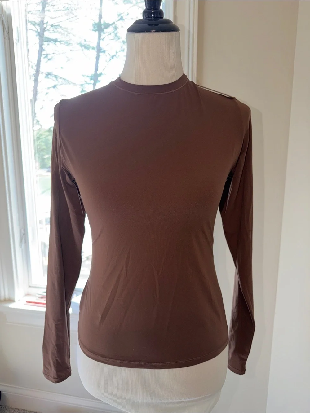 NWT SKIMS Fits Everybody Cocoa Long-Sleeve Crewneck Women's Top, Large